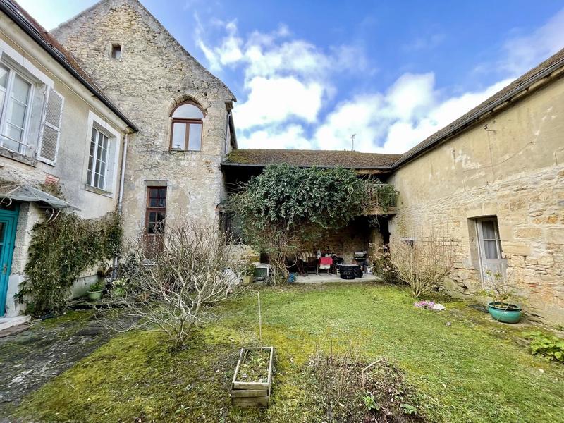 Maison - 225 m² - 6 pièces