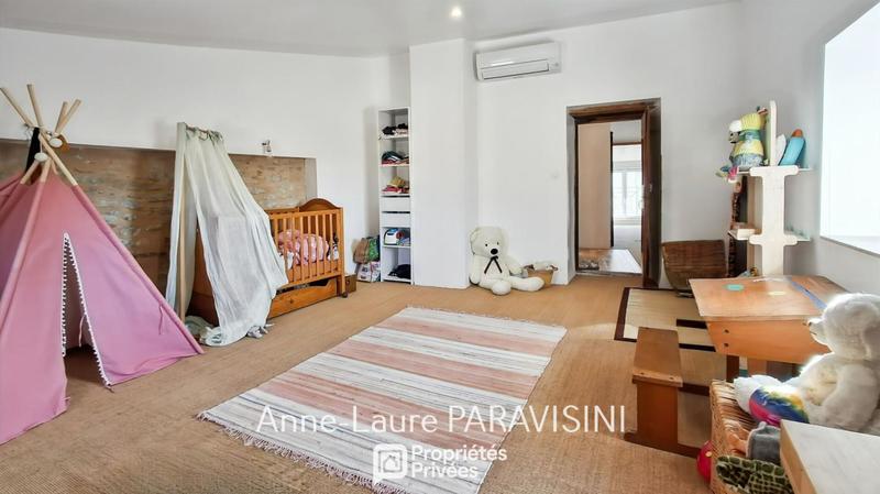 Maison - 164 m² - 5 pièces