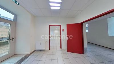 Bureau - 150 m² - 9 pièces