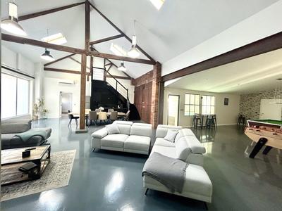 Maison - 296 m² - 6 pièces