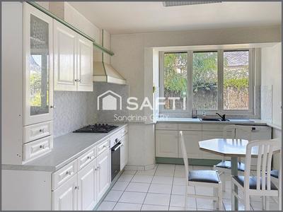 Maison - 173 m² - 8 pièces