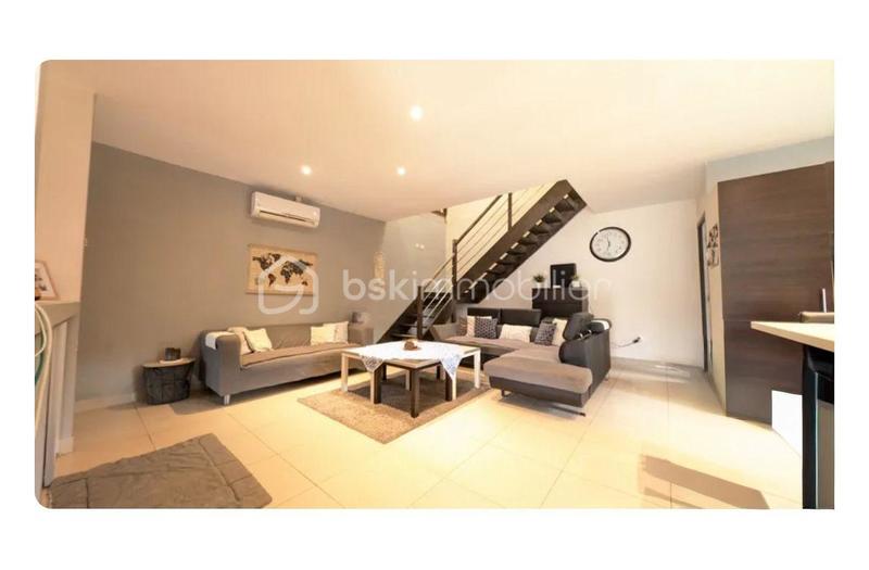 Maison - 166 m² - 6 pièces