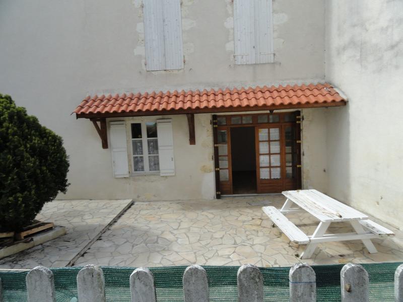 Maison - 220 m² - 10 pièces