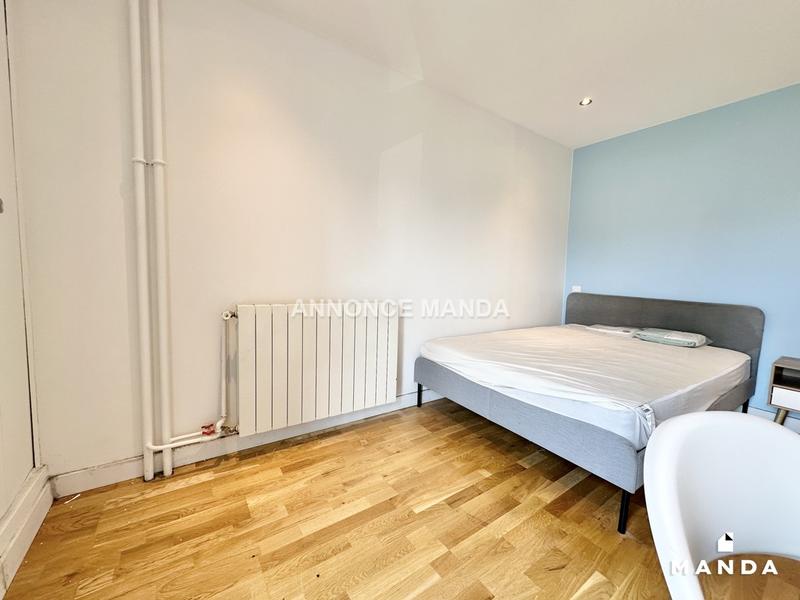 Chambre - 11 m² - 5 pièces