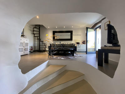 Maison - 104 m² - 4 pièces