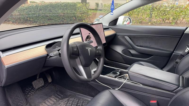 Tesla Model 3 325 Range plus Standard