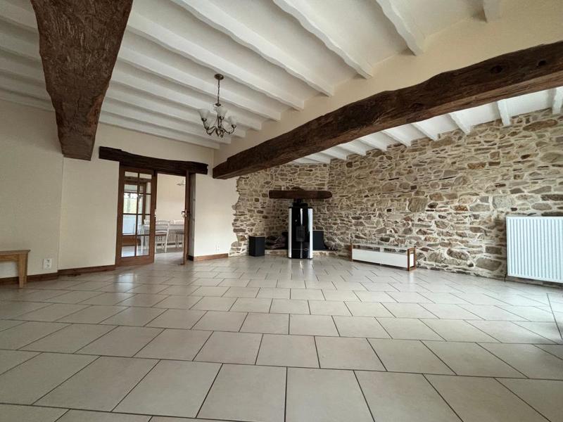 Maison - 262 m² - 6 pièces