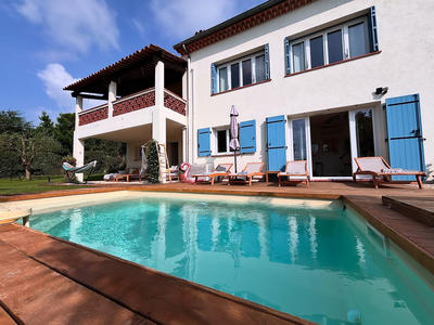 Maison - 142 m² - 6 pièces