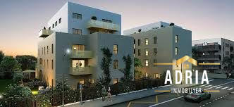 Appartement - 96 m² - 5 pièces