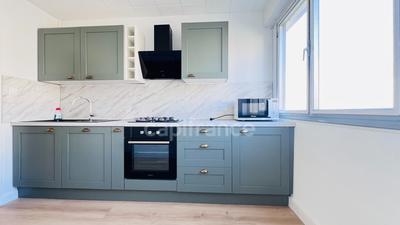 Appartement - 97 m² - 6 pièces