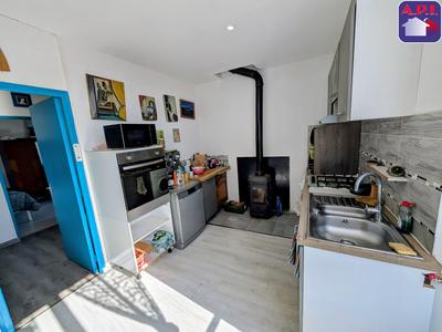 Maison - 241 m² - 11 pièces