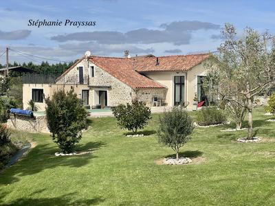 Maison - 200 m² - 6 pièces