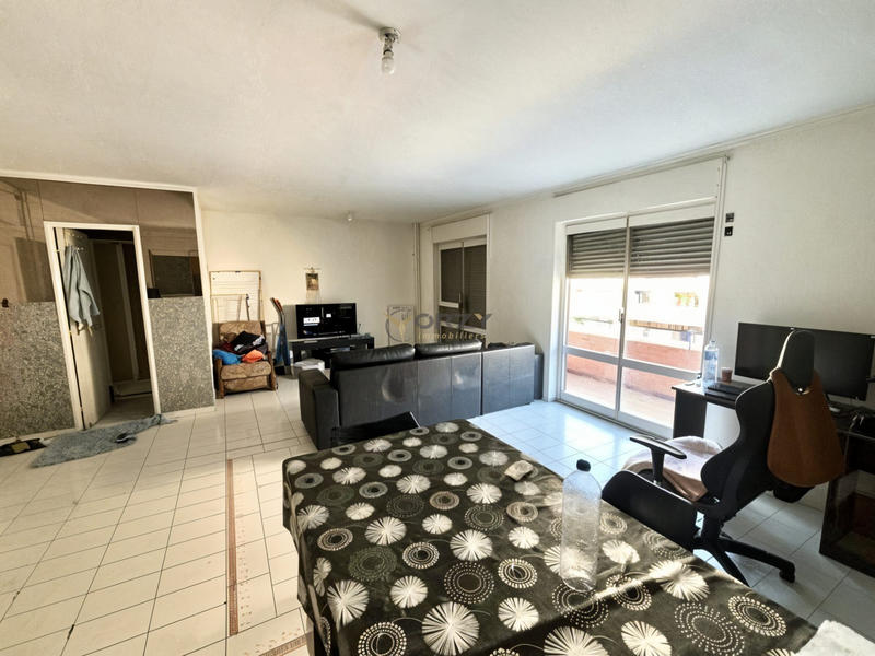 Appartement - 100 m² - 5 pièces