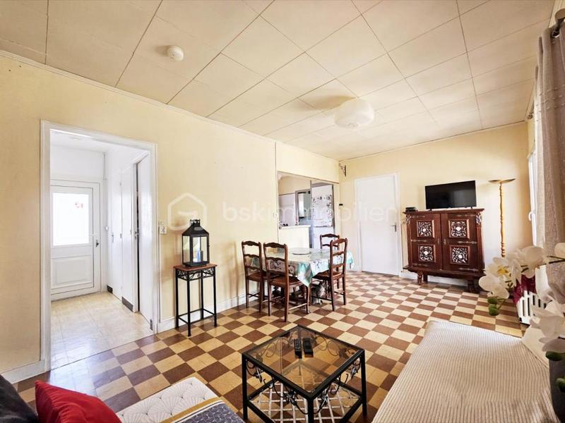 Maison traditionnelle - 70 m² - 4 pièces