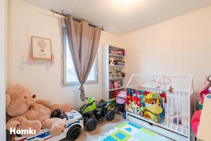 Appartement - 81 m² - 4 pièces