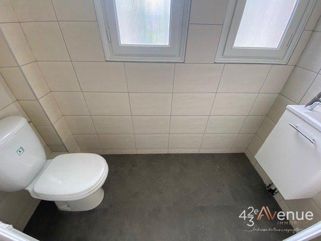 Maison - 199 m² - 7 pièces