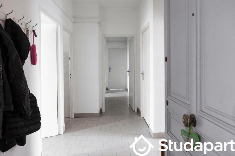 Chambre - 9 m² - 1 pièce