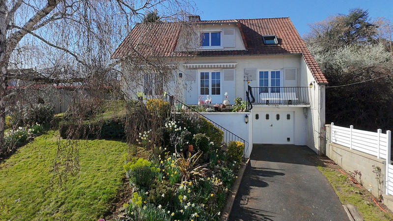 Maison - 145 m² - 6 pièces