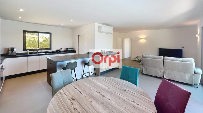 Villa - 106 m² - 4 pièces