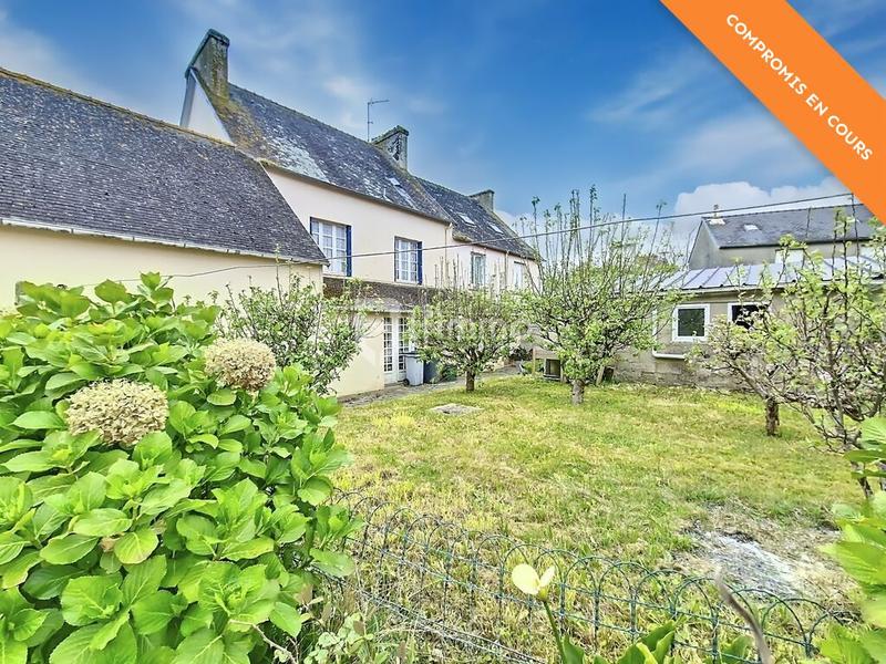 Maison - 182 m² - 8 pièces