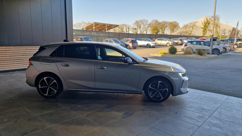 Opel Astra VI Hybrid 180 ch Elegance Business