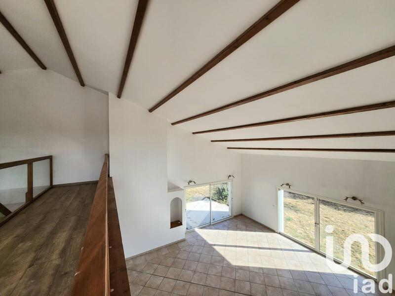 Maison - 256 m² - 5 pièces