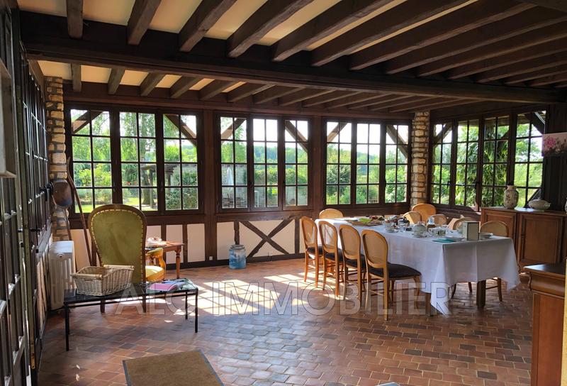 Propriété - 533 m² - 14 pièces