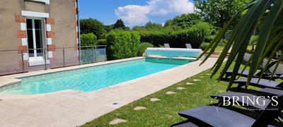 Maison - 222 m² - 9 pièces