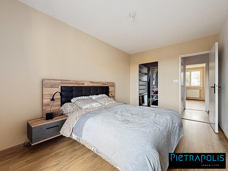 Appartement - 80 m² - 3 pièces