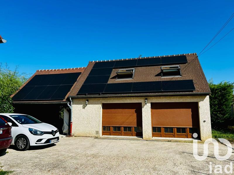 Maison - 237 m² - 11 pièces