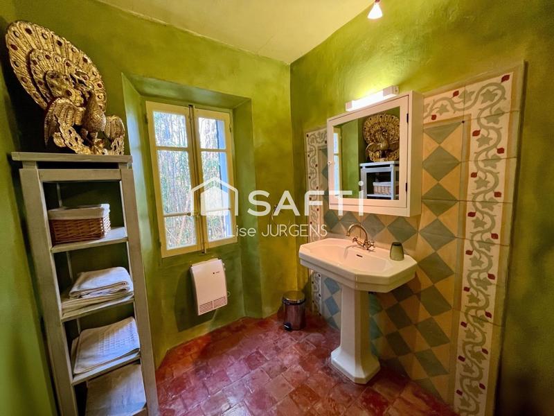 Maison - 300 m² - 10 pièces