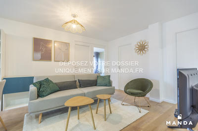 Chambre - 10 m² - 5 pièces