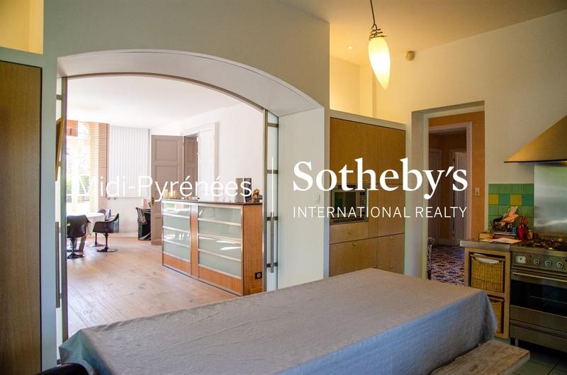 Maison de maîtres - 403 m² - 10 pièces