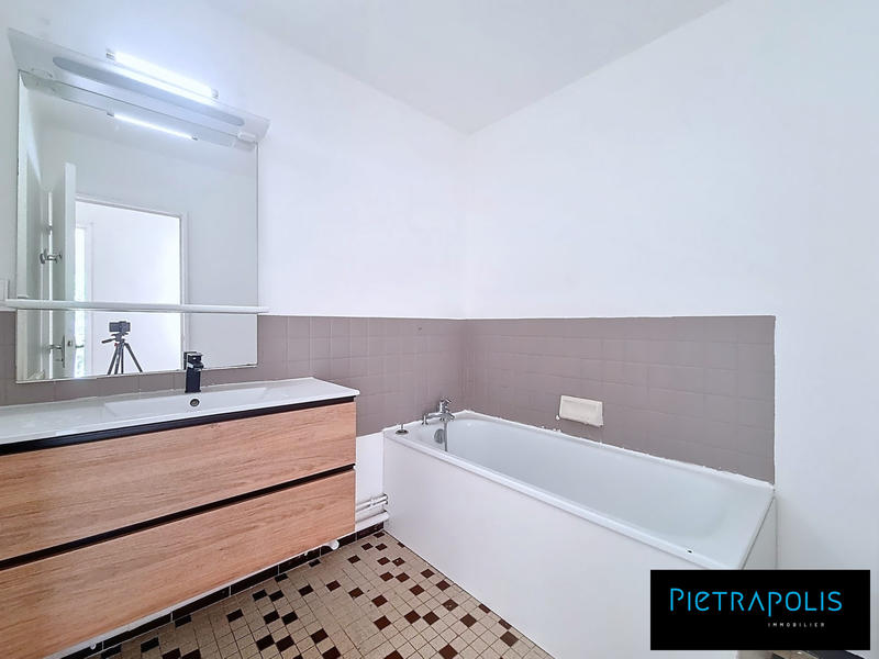 Appartement - 72 m² - 3 pièces