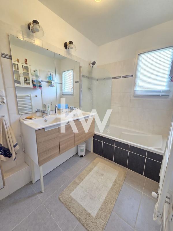 Maison - 110 m² - 5 pièces