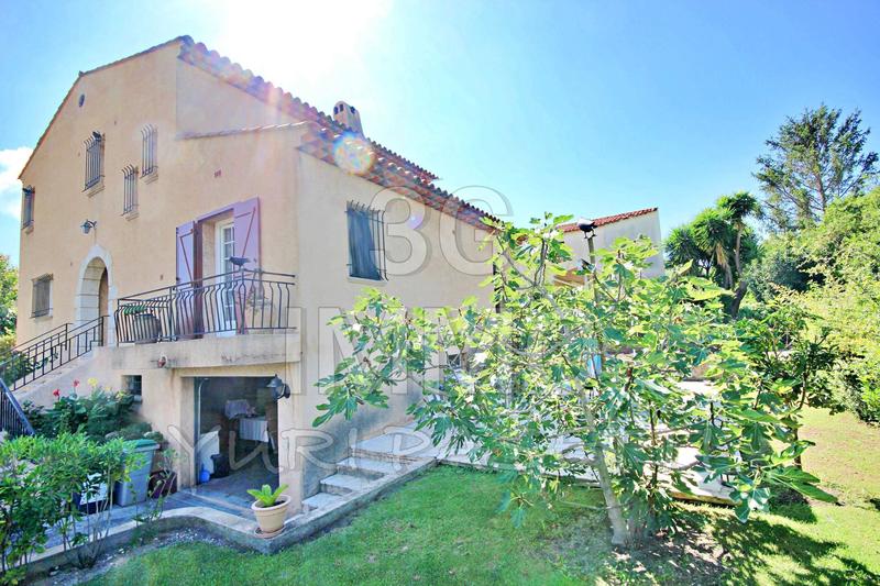 Villa - 145 m² - 6 pièces
