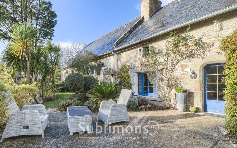 Maison - 423 m² - 15 pièces