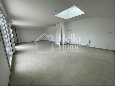 Appartement - 98 m² - 4 pièces