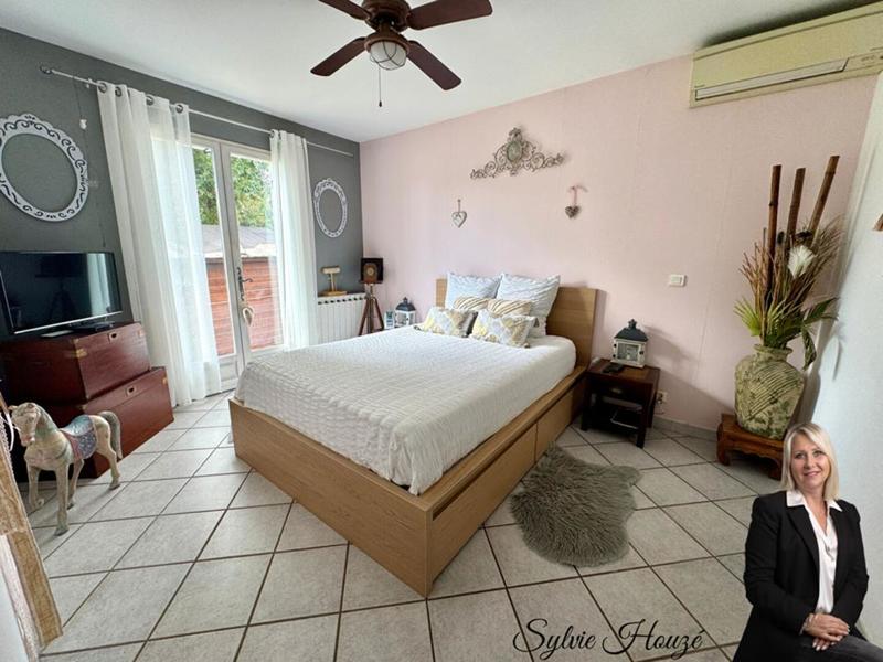 Maison - 99 m² - 4 pièces