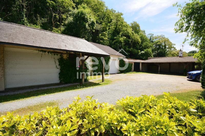 Longère - 232 m² - 8 pièces