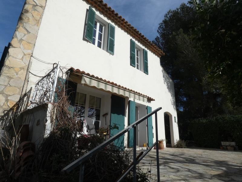 Maison en pierre - 220 m² - 7 pièces