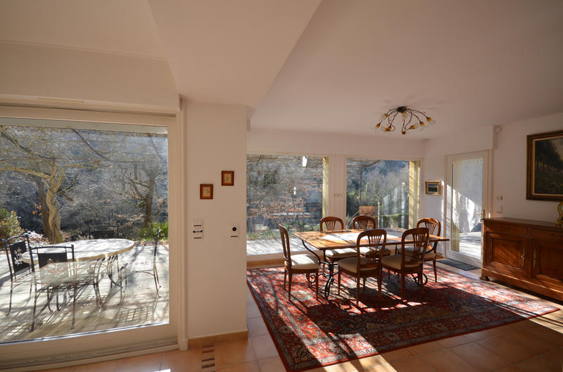 Propriété - 187 m² - 6 pièces