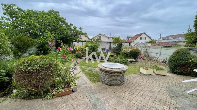 Pavillon - 205 m² - 6 pièces