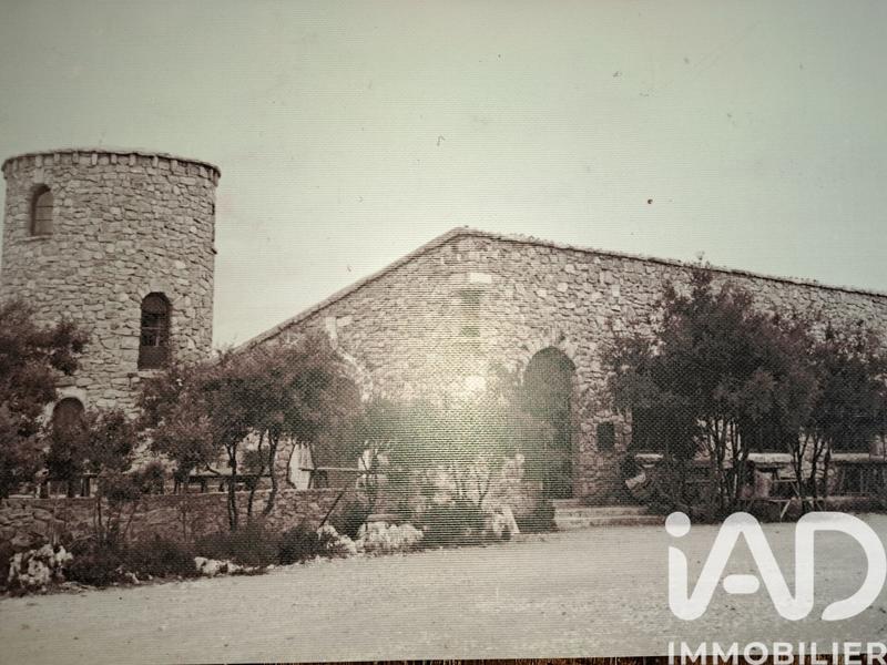 Maison - 400 m² - 15 pièces