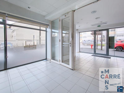 Local commercial - 139 m² - 7 pièces
