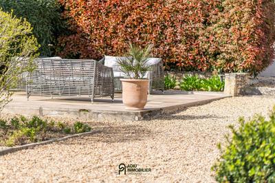 Mas - 350 m² - 9 pièces