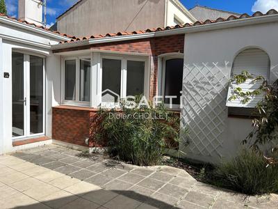 Maison - 104 m² - 4 pièces