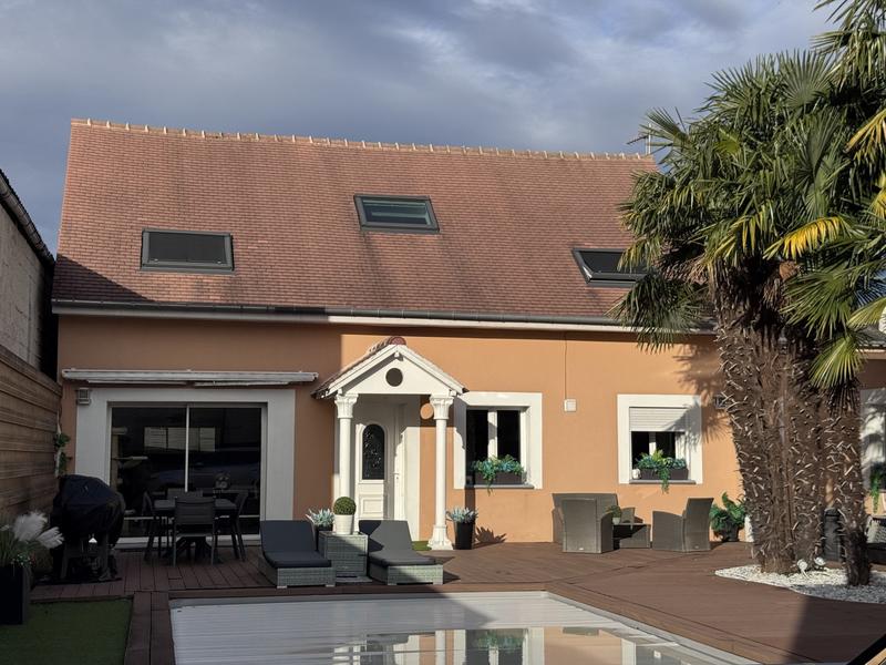 Maison - 110 m² - 6 pièces