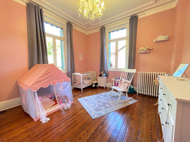 Maison - 250 m² - 7 pièces