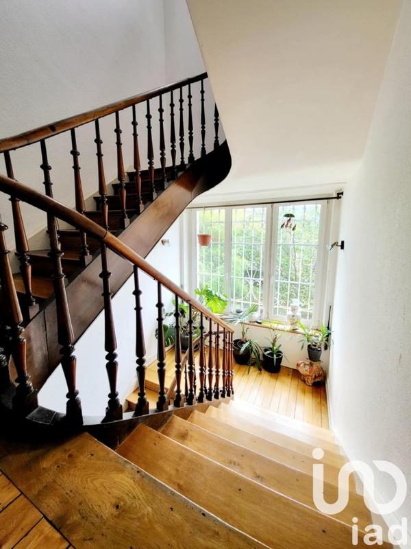 Maison - 210 m² - 10 pièces